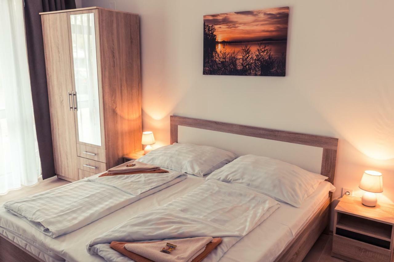 Sekli Panzio Apartment Balatonlelle Luaran gambar
