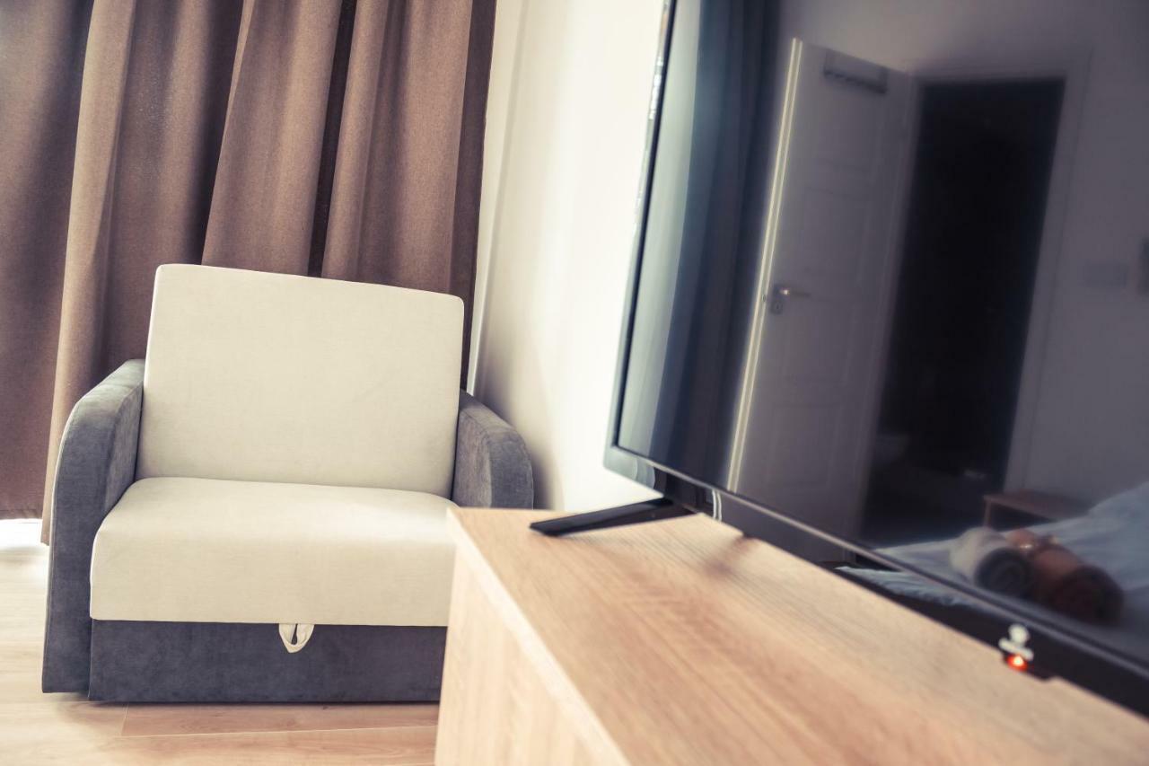 Sekli Panzio Apartment Balatonlelle Luaran gambar
